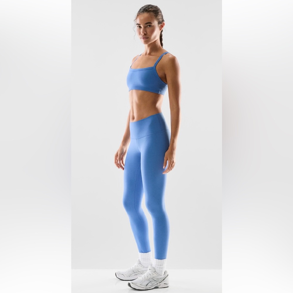 Atitzia TNA Butter Cheeky Hi-Rise Golden 26 Inch Soft Ankle Blue Legging Size 8